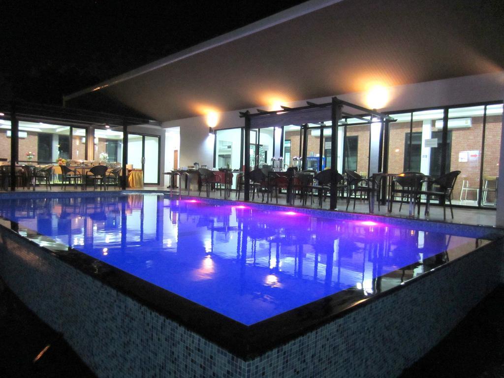 Life Grand Chiang Mai Hotel Exterior photo