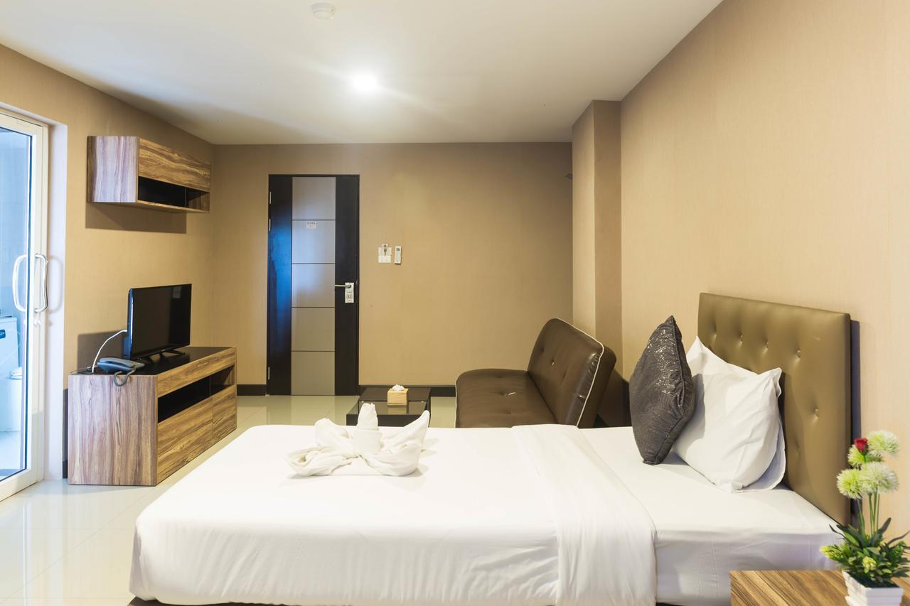 Life Grand Chiang Mai Hotel Exterior photo