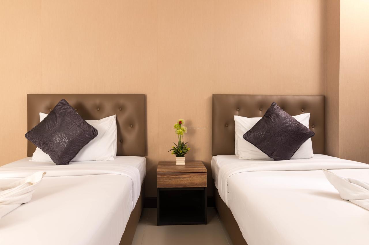 Life Grand Chiang Mai Hotel Exterior photo